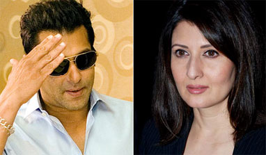 Salman Khan, Sangeeta Bijlani bond over a night out!